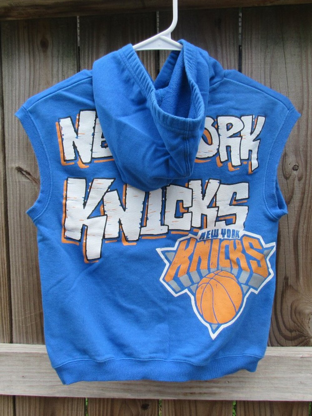 NBA-branded New York Knicks Cotton-On Kid Size 8 Sleeveless Hoodie Pullover Vest - Picture 6 of 16